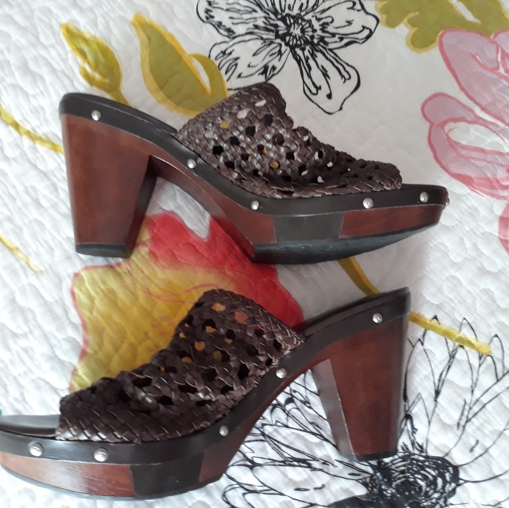 Rockport Adiprene  Chocolate Woven Slides EUC